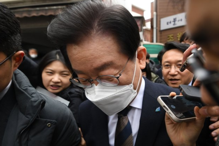 ผู้นำ DP ตำหนิรัฐบาล Yoon ว่าเป็น ‘เผด็จการดำเนินคดี’ เนื่องจากมีหมายจับ